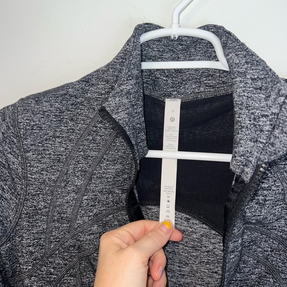 Lululemon define Women's Gray Jacket size 4 - Picture 10 of 16